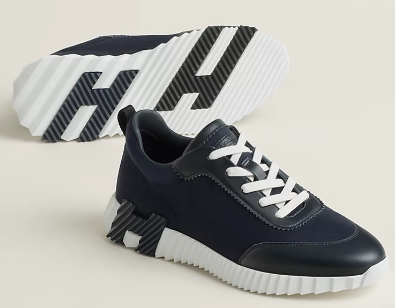 Bouncing Sneaker