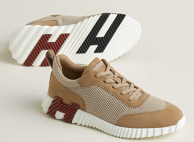 Bouncing Sneaker