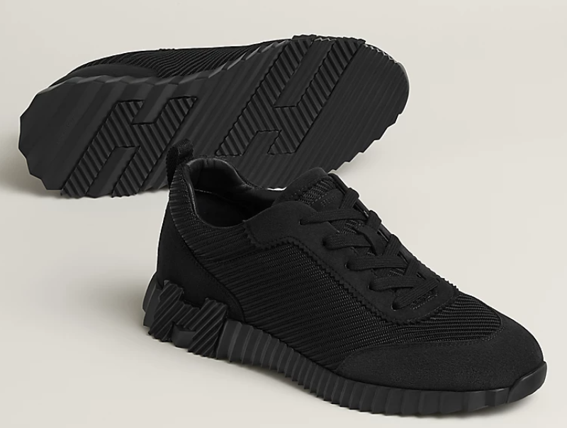 Bouncing Sneaker