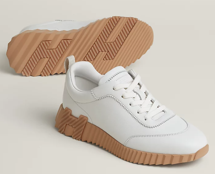 Bouncing Sneaker
