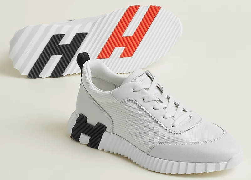 Bouncing Sneaker