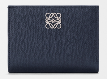 Anagram compact wallet in pebble grained calfskin